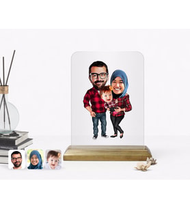 BK Gift Kişiye Özel Tesettürlü Aile Karikatürlü Ahşap Standlı Çerçeve-2 (Beyaz)