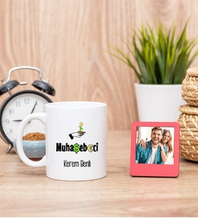 Muhasebeci Beyaz Kupa Bardak ve Kırmızı Mini Fotoğraf Çerçevesi