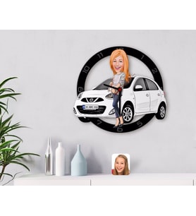 BK Gift Kişiye Özel Plakalı Kadın Nissan Micra Karikatürlü Ahşap Duvar Saati-1 (Beyaz)