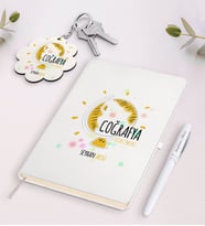BK Gift Kişiye Özel Coğrafya Öğretmeni Beyaz Defter Kalem Ve Anahtarlık Hediye Seti-3 (Model 1)