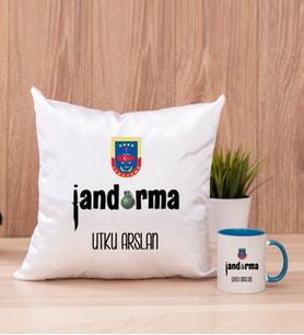 Jandarma Kare Yastık ve Mavi Kupa Bardak