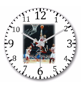 Rodman  Dunk  Duvar Saati Bombeli Gercek Cam