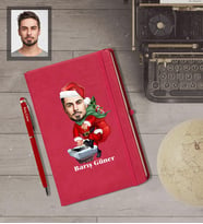 Kişiye Özel Yılbaşı Erkek Karikatürlü Kırmızı Defter Kalem Hediye Seti Model-2