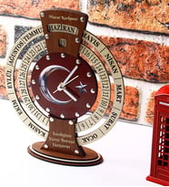 İsme Özel Anneye,Babaya,Sevgiliye Hediye Ay Yıldız Modeli Takvimli Ahşap Masa Saati