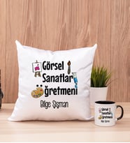 Görsel Sanatlar Öğretmeni Kare Yastık ve Siyah Kupa Bardak