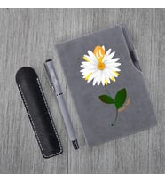 Kişiye Özel Papatya Desenli Uv Baskılı Gri Defter Roller Kalem Seti