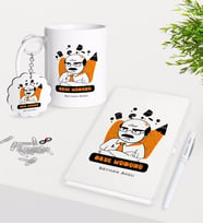 BK Gift Kişiye Özel Okul Müdürü Kupa Anahtarlık Beyaz Defter Kalem Hediye Seti-2 (Model 1)