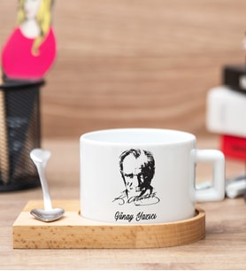 Atatürk Siluetli İsme Özel Ahşap Altlıklı Fincan