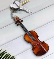 BK Gift Kişiye Özel İsimli Keman Violin Enstrüman Ahşap Anahtarlık-7 (Beyaz)
