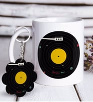 BK Gift Kişiye Özel Retro Plak Beyaz Kupa ve Anahtarlık Hediye Seti (Model 1)