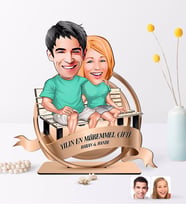 BK Gift Kişiye Özel Yılın En Mükemmel Çifti Karikatürlü 3D Ahşap Biblo Plaket-55 (Beyaz)