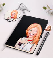 BK Gift Kişiye Özel Bayan Karikatürlü Siyah Defter Kalem Ve Anahtarlık Hediye Seti-35 (Model 1)