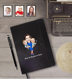 Kişiye Özel Aile Karikatürlü Siyah Defter Kalem Hediye Seti   Mod-3