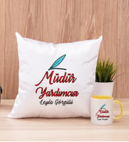 Müdür Yardımcısı Kare Yastık ve Sarı Kupa Bardak
