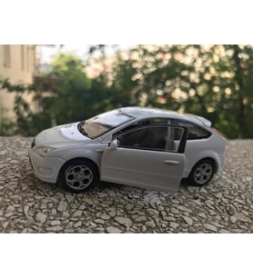 Welly Çek Bırak Metal Model Araba Ford Focus 1/32 Ölçek Beyaz