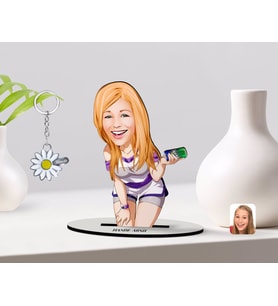 BK Gift Kişiye Özel Kadın Karikatürlü 3D Ahşap Biblo ve İsimli Silver Papatya Anahtarlık-36 (Model 1)