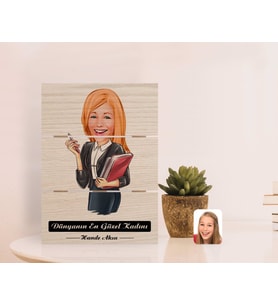BK Gift Kişiye Özel Dünyanın En Güzel Kadını Karikatürlü Otantik Masaüstü Ahşap Palet Çerçeve-42 (Beyaz)