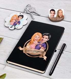 BK Gift Kişiye Özel Yılın En Mükemmel Çifti Karikatürlü Siyah Defter Kalem ve Anahtarlık Hediye Seti-3 (Model 1)