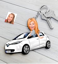 BK Gift Kişiye Özel Bayan Renault Zoe Figürlü Plakalı Ahşap Karikatür Anahtarlık (Beyaz)
