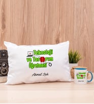 Teknoloji ve Tasarım Öğretmeni Dikdörtgen Yastık ve Mavi Kupa Bardak