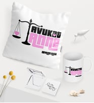 BK Gift Kişiye Özel Avukat Anne Beyaz Kupa Ayna Yastık Seti (Model 1)