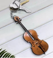 BK Gift Kişiye Özel İsimli Keman Violin Enstrüman Ahşap Anahtarlık-2 (Beyaz)