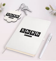BK Gift Kişiye Özel Öğretmen Beyaz Defter Kalem ve Anahtarlık Hediye Seti-2 (Model 1)