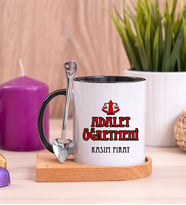 Adalet Öğretmeni Ahşap Altlıklı Siyah Kupa Bardak