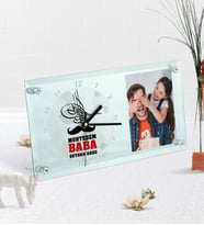 BK Gift Kişiye Özel Fotoğraflı Muhteşem Baba Masaüstü Cam Saat (Beyaz)