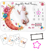 MokyDesign Bebek Hediye Aylık Fotoğraf Çekim Anı Battaniyesi. Kız Bebek Yeni Doğan Hediye Seti. Baby Shower Hediyesi. Ekstra Geniş 150X100 cm, Bebek Anı Kartları ve Çerçeve Hediyelik (Pembe)