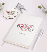 BK Gift Kişiye Özel Kardiovaskuler Cerrah Beyaz Defter Kalem ve Anahtarlık Hediye Seti (Model 1)