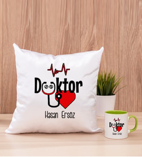 Doktor Kare Yastık ve Yeşil Kupa Bardak