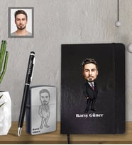 Kişiye Özel Öğretmen Karikatürlü  Siyah Defter Kalem Çakmak Hediye Seti  Bay-5 (Model 1)