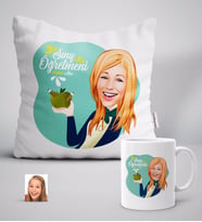 BK Gift Kişiye Özel Bayan Sınıf Öğretmeni Karikatürlü Beyaz Yastık Kupa Seti-1 (Model 1)