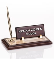 Mermer Zeminli Ahşap Masa İsimliği Hediye Ofis Masaüstü İsimlik (Kahverengi)