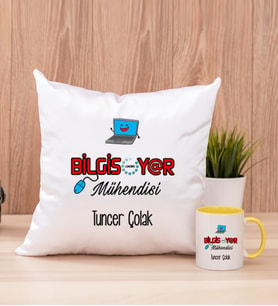 Bilgisayar Mühendisi Kare Yastık ve Sarı Kupa Bardak