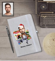 Kişiye Özel Yılbaşı Erkek Karikatürlü Gri Defter Kalem Hediye Seti Model-4