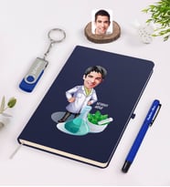 BK Gift Kişiye Özel Erkek Eczacı Karikatürlü Lacivert Defter Kalem 32gb USB Bellek Hediye Seti-1 (Model 1)