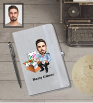 Kişiye Özel İş Adamı Karikatürlü Gri Defter Kalem Hediye Seti  Bay-18