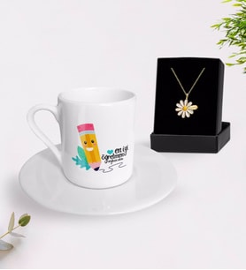 BK Gift Kişiye Özel En İyi Öğretmen Türk Kahvesi Fincanı ve İsimli Papatya Kolye Hediye Seti-10 (Model 1)
