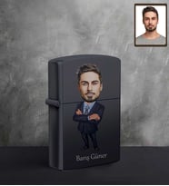 Kişiye Özel Öğretmen Karikatürlü UV Baskılı Siyah Benzinli Çakmak Bay-8