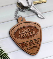 BK Gift Kişiye Özel İsimli Plakalı Land Rover Ahşap Anahtarlık-1 (Beyaz)
