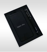 BK Gift Kişiye Özel Pb-196 5000mAh Hızlı şarj Siyah Powerbank ve Kalem Set