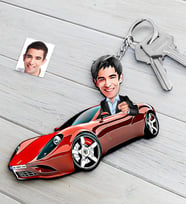 BK Gift Kişiye Özel Bay Ferrari 458 Figürlü Plakalı Ahşap Karikatür Anahtarlık (Beyaz)