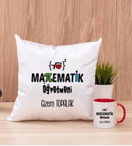 Matematik Öğretmeni Kare Yastık ve Kırmızı Kupa Bardak