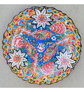 El İşlemesi Kadife Kutulu Karışık Desenli Kabartma Sarı Tabak (30cm)