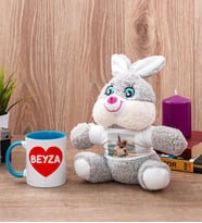 Sevgiliye Hediye İsim Yazılı Kalpli Mavi Kupa Bardak ve Peluş Tavşan