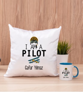 Pilot Kare Yastık ve Mavi Kupa Bardak