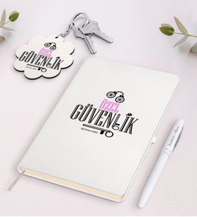 BK Gift Kişiye Özel Özel Güvenlik Beyaz Defter Kalem ve Anahtarlık Hediye Seti-2 (Model 1)
