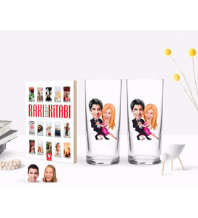 BK Gift Kişiye Özel Renkli Baskılı Sevgililer Karikatürlü İkili Rakı Bardağı ve Rakı Cep Kitabı Hediye Seti-13 (Model 1)